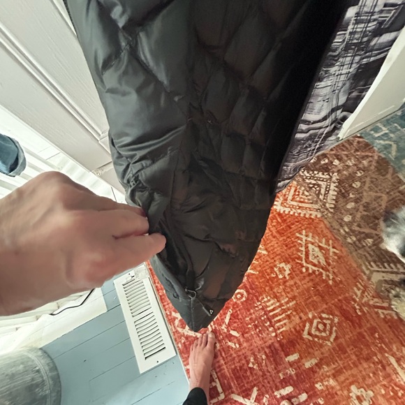 NWOT GERRY DOWN Black and Gray Hooded Puffer Vest, REVERSIBLE w/Pockets in & out - Picture 14 of 16